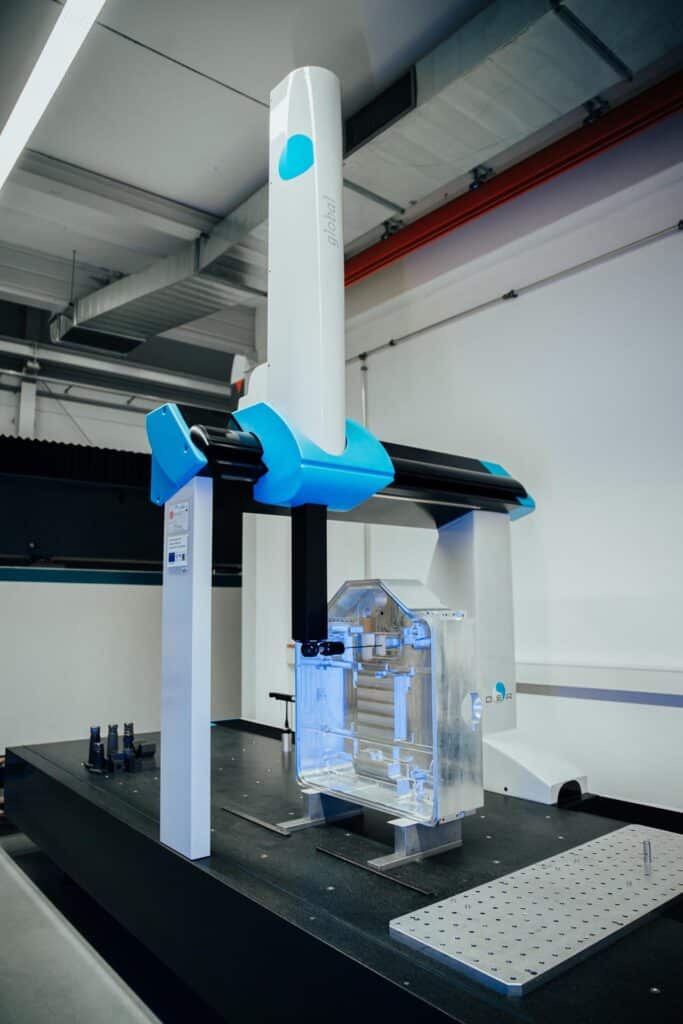 CNC-Koordinatenmessmaschine DEA Global Image